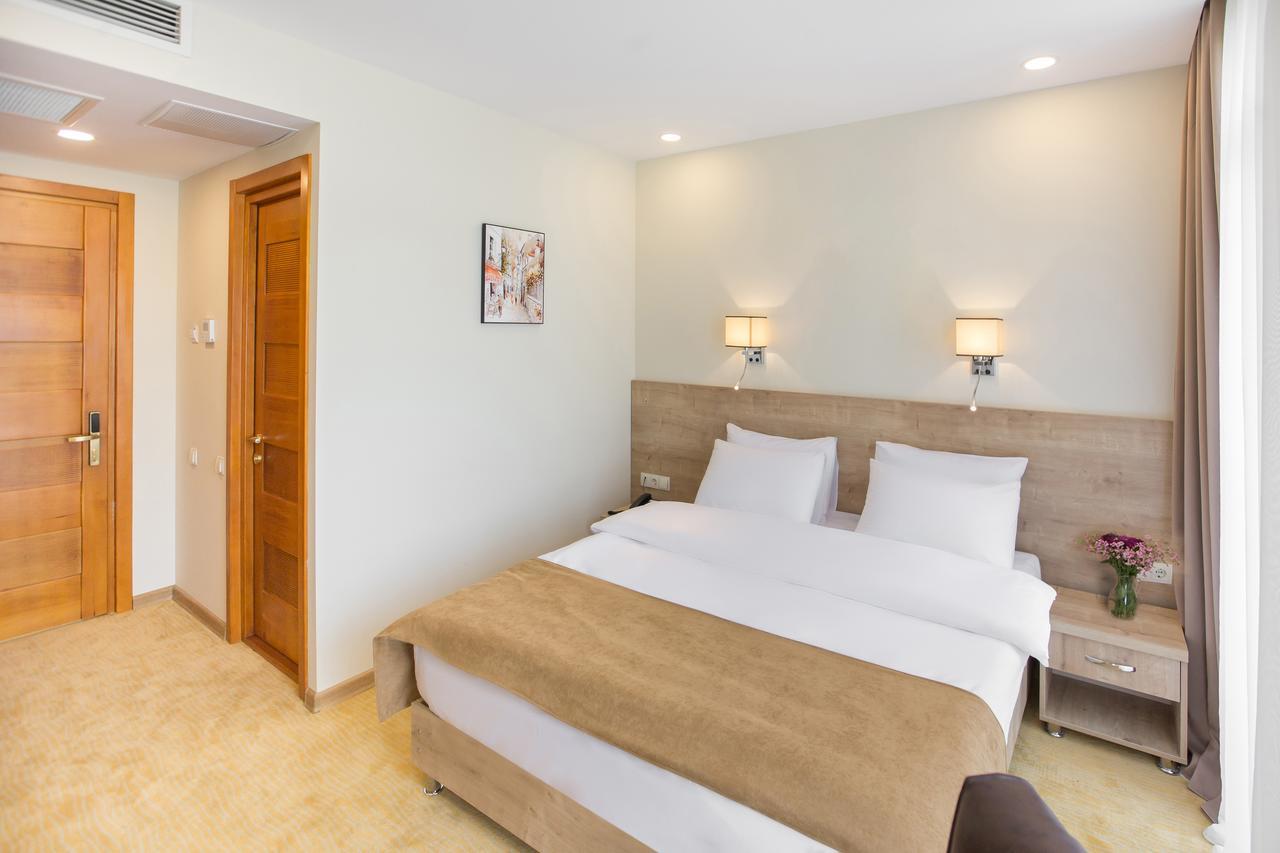 Bridge Boutique Hotel Tbilisi Esterno foto