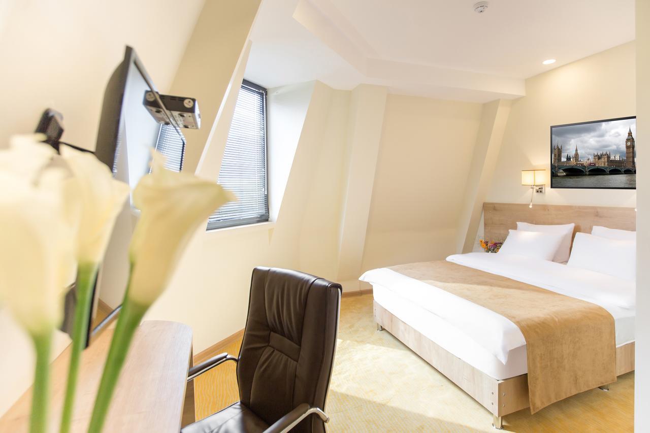 Bridge Boutique Hotel Tbilisi Esterno foto