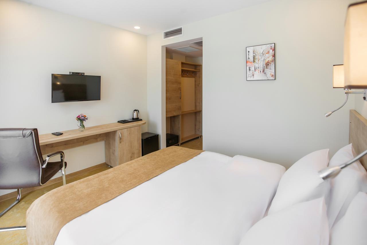 Bridge Boutique Hotel Tbilisi Esterno foto